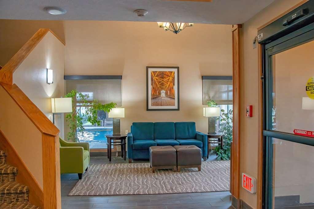 Comfort Inn Huntington Near University Интерьер фото