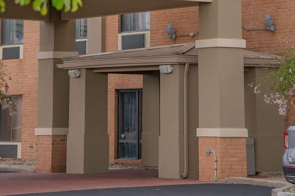 Comfort Inn Huntington Near University Экстерьер фото