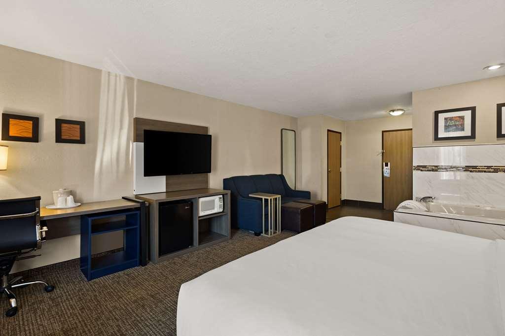 Comfort Inn Huntington Near University Номер фото