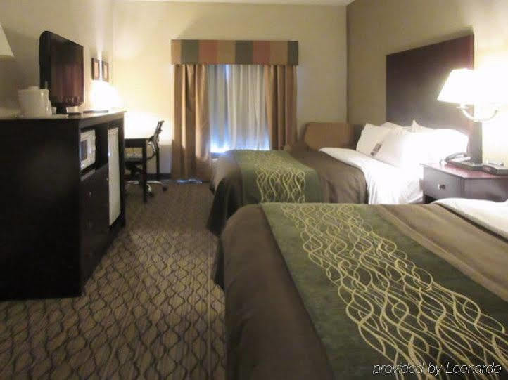 Comfort Inn Huntington Near University Экстерьер фото